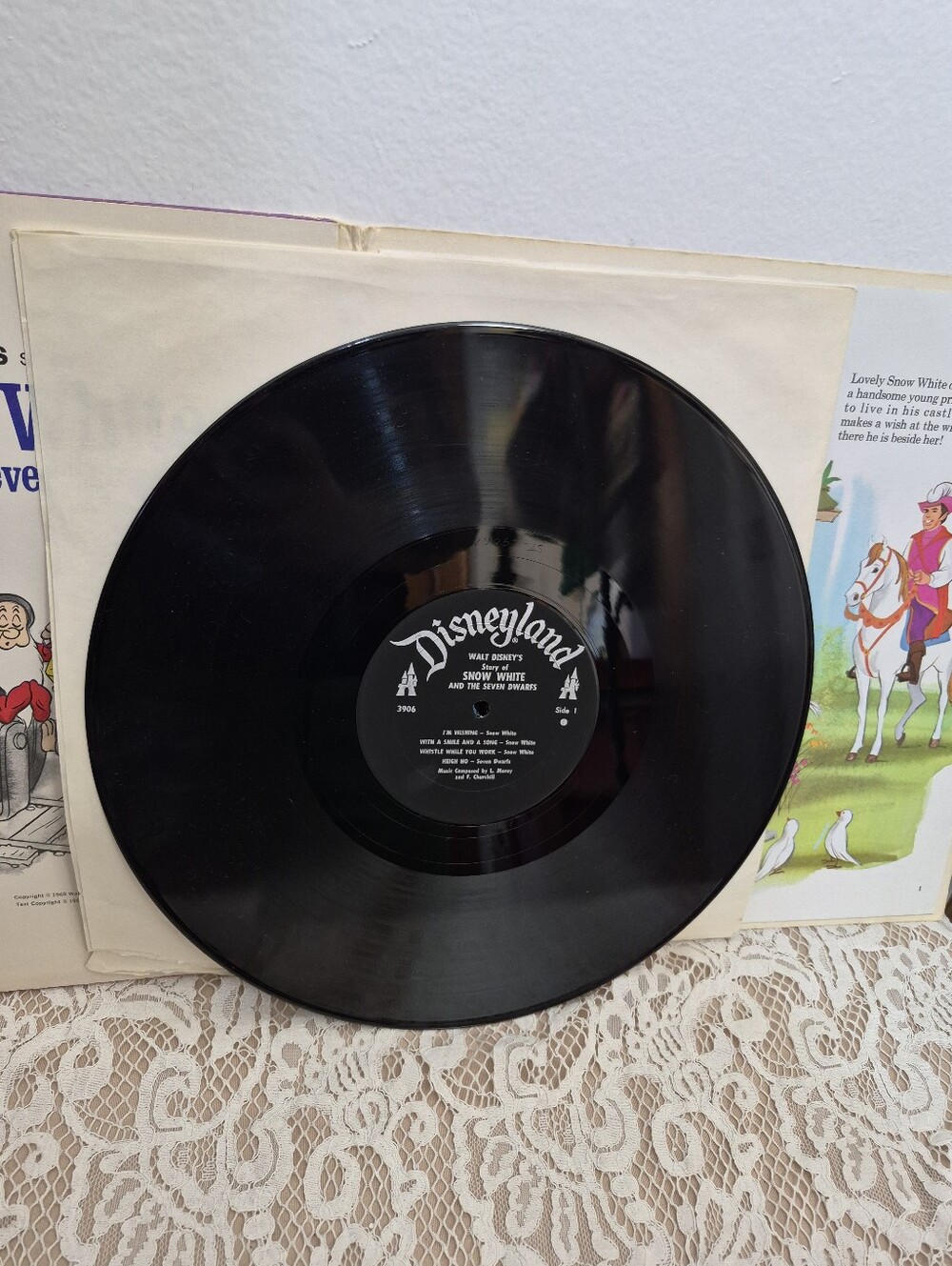 Snow White Vinyl 1969 - Picture 6 of 6